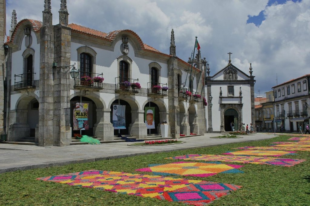 Advantages of Renting a Taxi to Visit Caminha