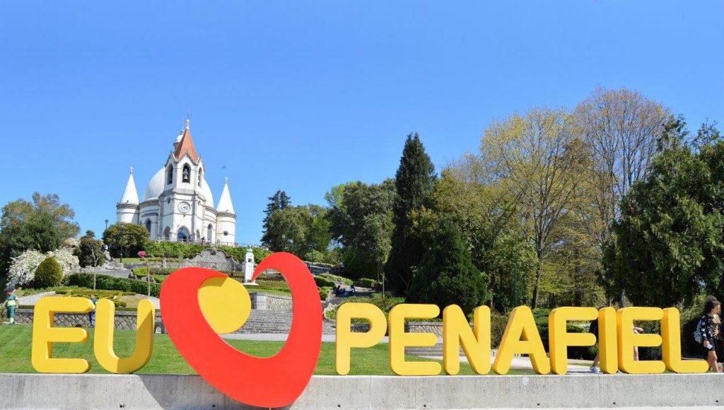Advantages of Renting a Taxi to Visit Penafiel