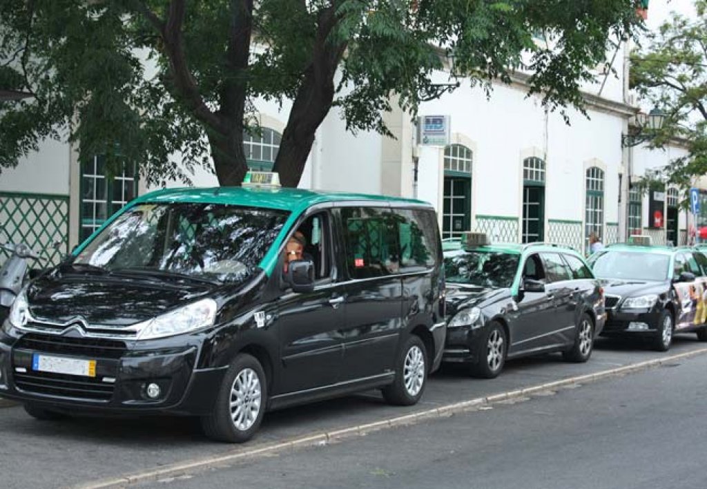 Faro: Explore the City with Comfort and Flexibility Using Taxis